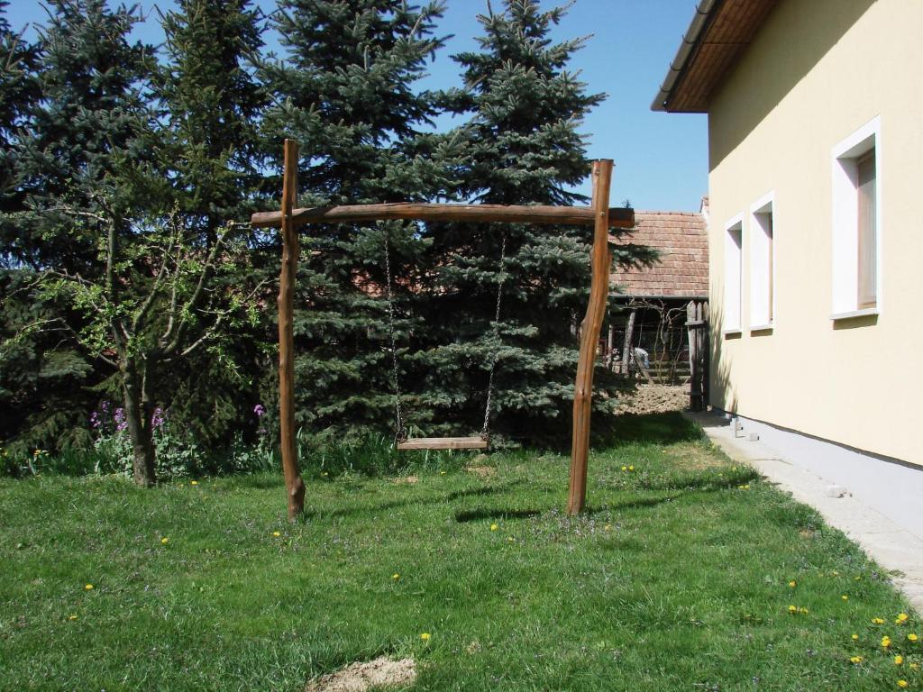 Benkő Vendégház Kiskutas Extérieur photo